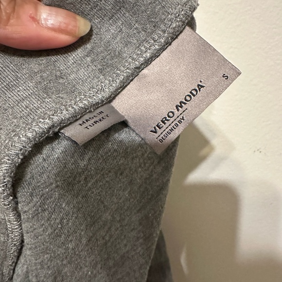 Gray Vero Moda Asymmetrical Pencil Skirt - Picture 2 of 2